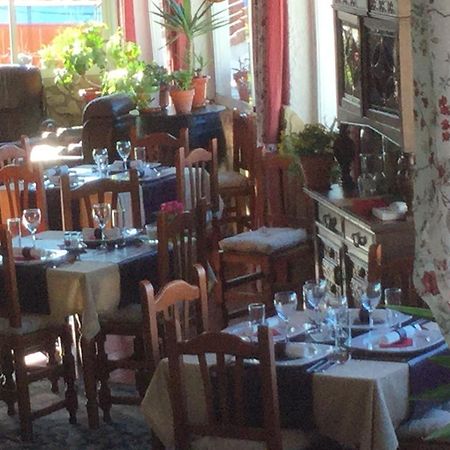 Los Cazadores Bed & Breakfast El Gastor Luaran gambar