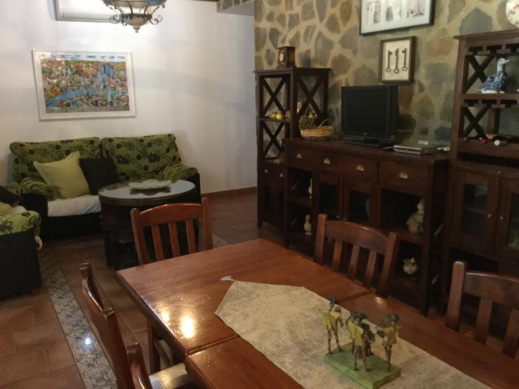 Los Cazadores Bed & Breakfast El Gastor Luaran gambar