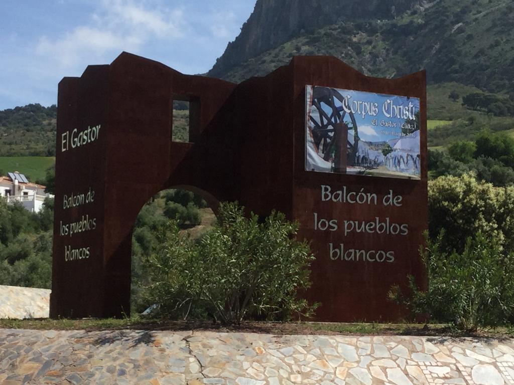 Los Cazadores Bed & Breakfast El Gastor Luaran gambar