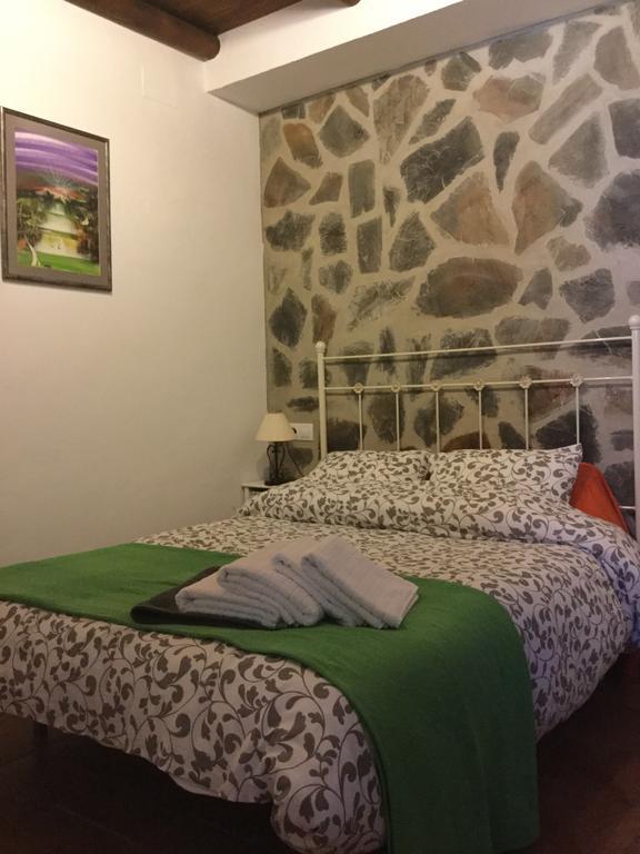 Los Cazadores Bed & Breakfast El Gastor Luaran gambar