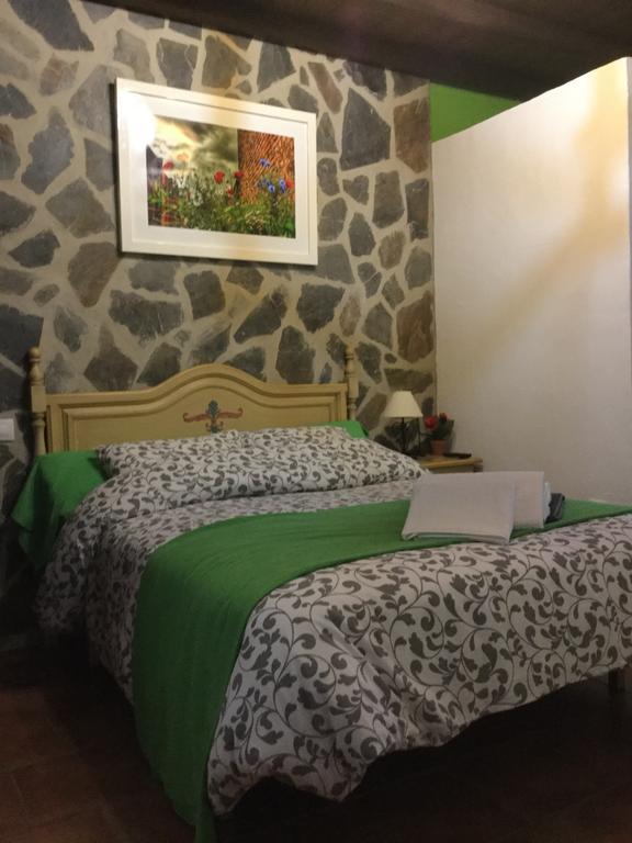 Los Cazadores Bed & Breakfast El Gastor Luaran gambar