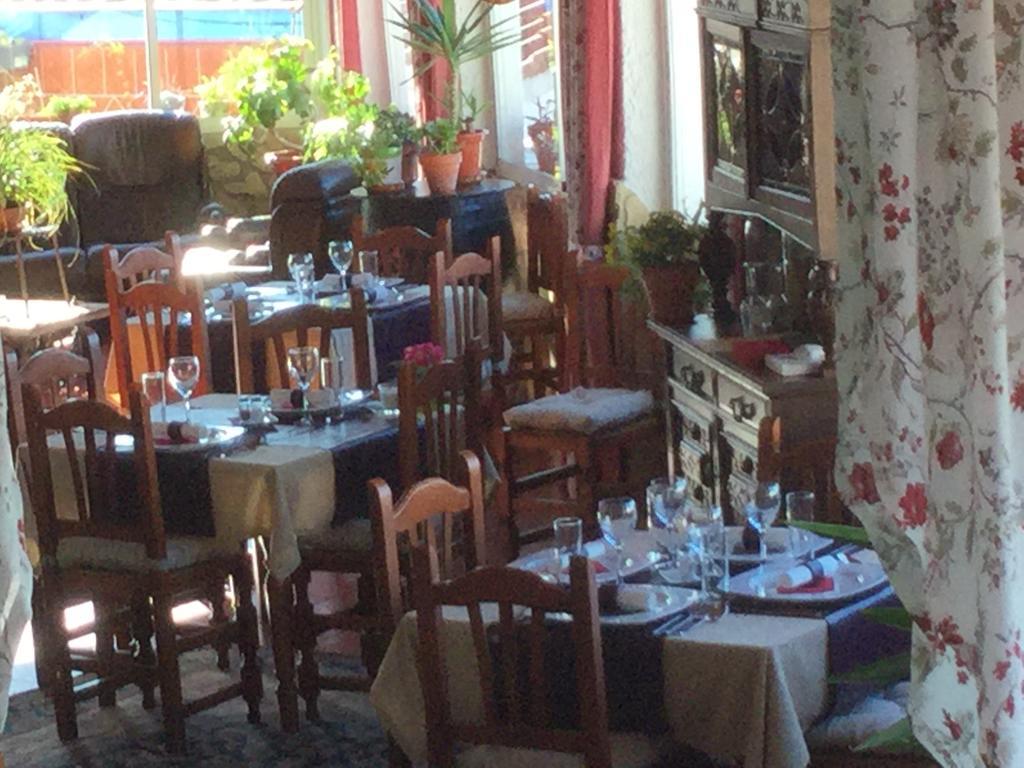 Los Cazadores Bed & Breakfast El Gastor Luaran gambar