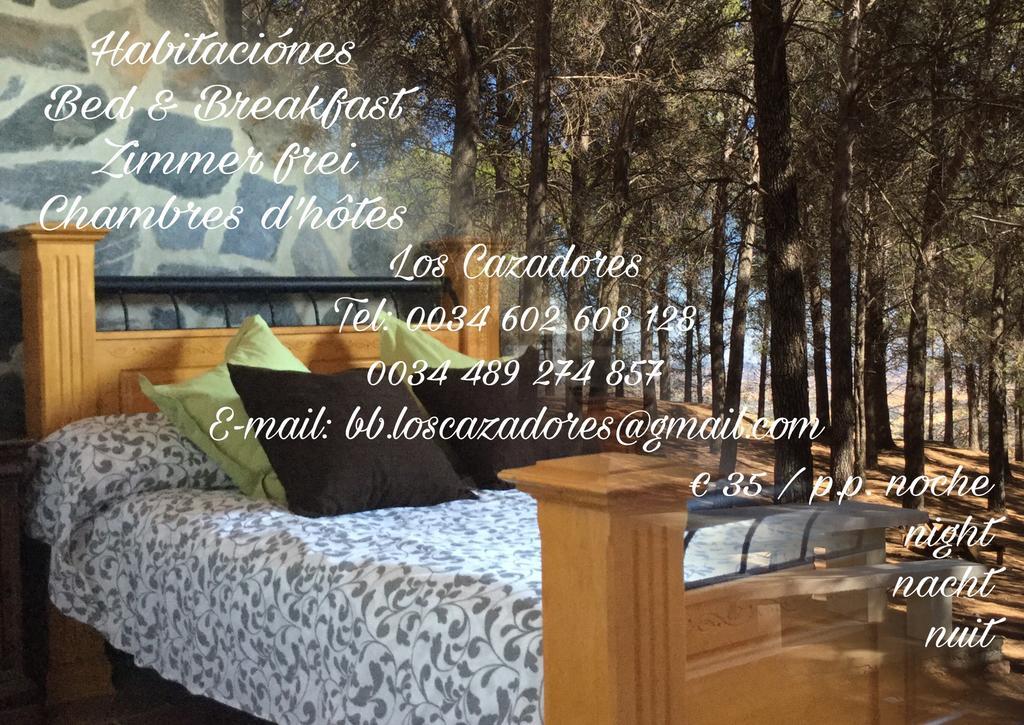 Los Cazadores Bed & Breakfast El Gastor Luaran gambar